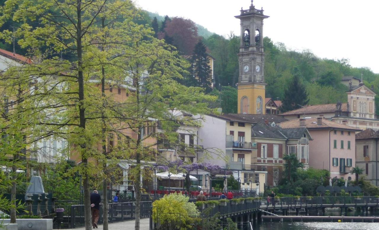 Ville Lago Lugano Porto Ceresio Buitenkant foto