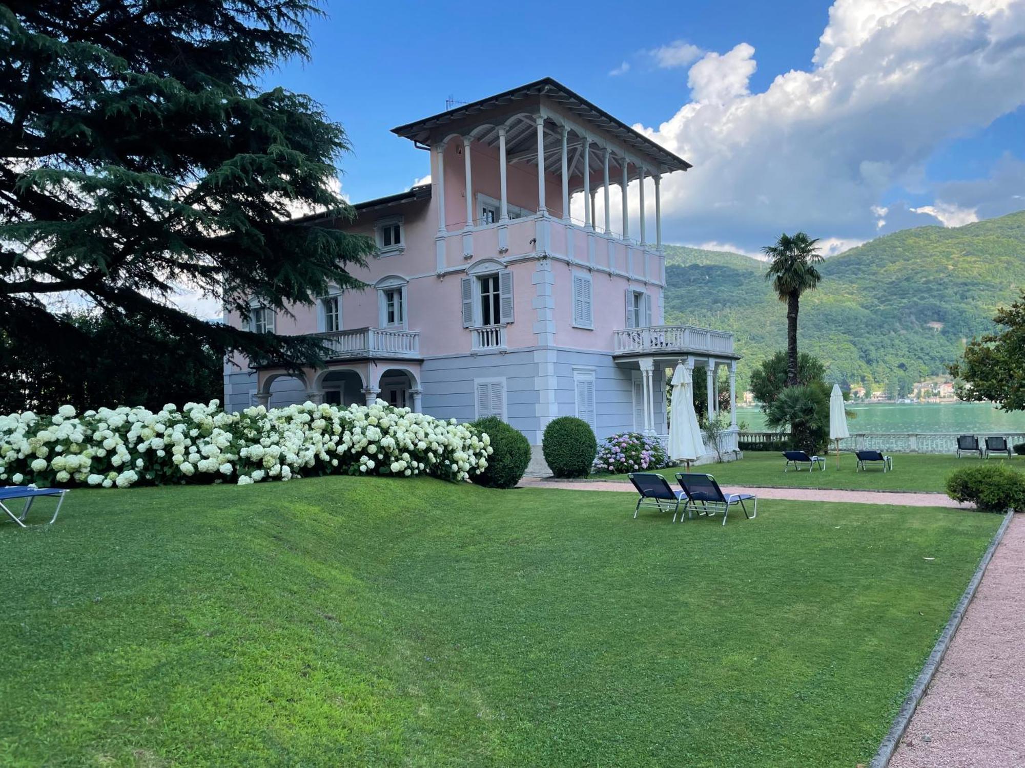 Ville Lago Lugano Porto Ceresio Buitenkant foto