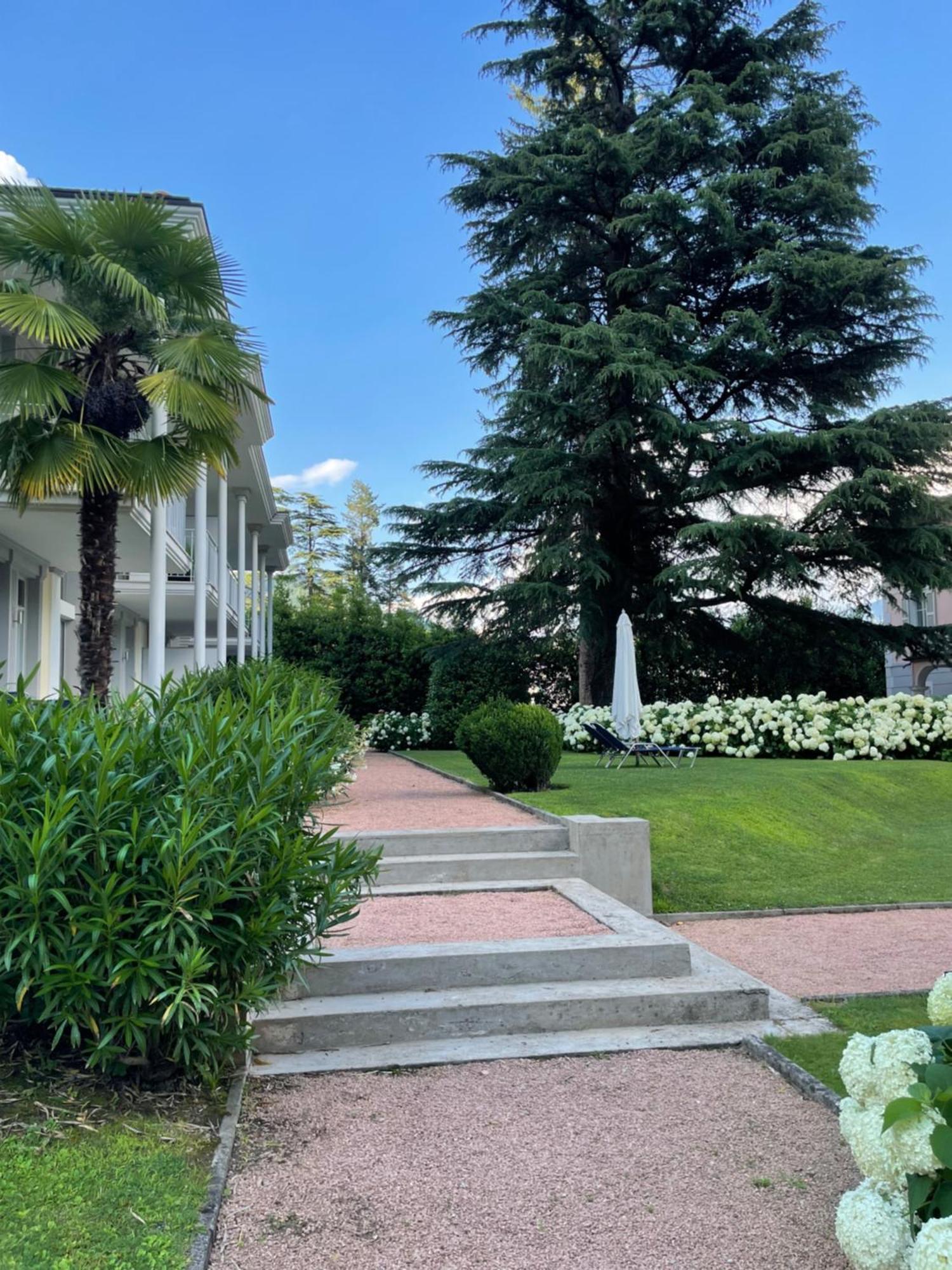Ville Lago Lugano Porto Ceresio Buitenkant foto